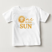 太陽のなかのひとり ゲスト・オブ・オナー 1歳の誕生日 ベビーTシャツ (正面)