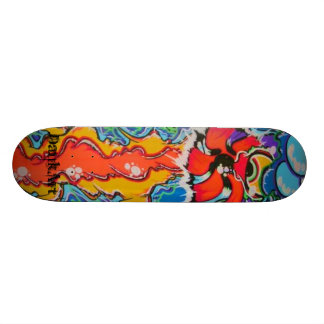 太陽のな目でスケートで滑ること スケートボード