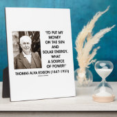 太陽のエネルギー太陽の源にお金を入れる フォトプラーク (側面)