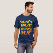太陽の下で輝く筋肉 フィットネスとジム Tシャツ (正面フル)