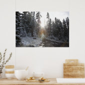 太陽の下に向かう雪の汚れた道 ポスター (キッチン)