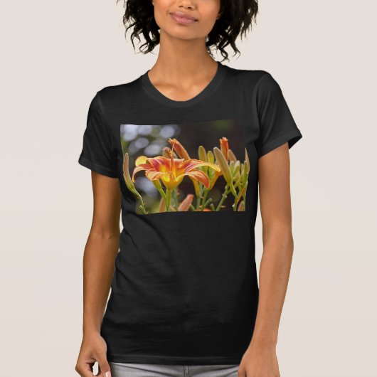 太陽の下のユリ Tシャツ (正面)