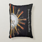 太陽の中のギターの弦 アクセントクッション (正面(垂直))