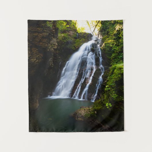 太陽の光で輝く驚きの滝 タペストリー (正面)
