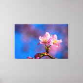 太陽の光を浴びて春の陽気の中で咲く３本の桜の花 キャンバスプリント (正面)