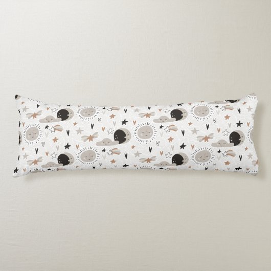 太陽の光、雲、月と星 ボディピロー (正面)