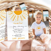太陽の写真のまわりにサンキューカードの最初の旅行 招待状