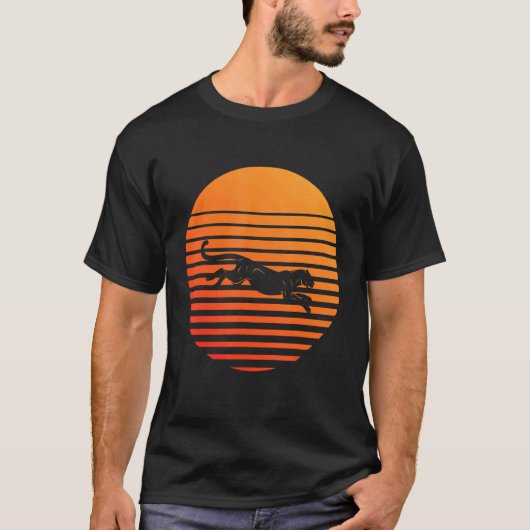 太陽の前のヒョウの影 Tシャツ (正面)