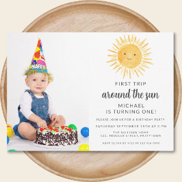 太陽の周りを初めての旅 1歳の誕生日写真 招待状