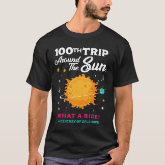太陽の周りを100周 お誕生日おめでとう 100歳 Tシャツ