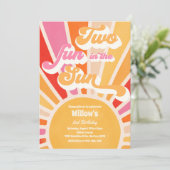 太陽の太陽の中の2つのおもしろい2nd誕生日ピンクの光線 招待状 (スタンド正面)
