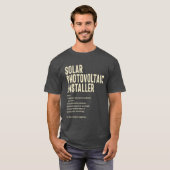 太陽の太陽光発電インストーラのギフトおもしろいジョブタイトル Tシャツ (正面フル)