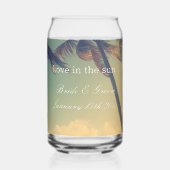 太陽の牧歌的なビーチ結婚式で愛は眼鏡 ガラス缶 (裏面)