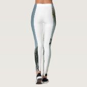 太陽の空と熱帯のヤシの木 レギンス (裏面)