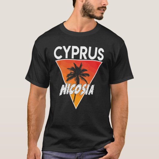 太陽の色に染まるキプロス Tシャツ (正面)