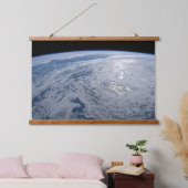 太陽の輝きは南太平洋の海に。 吊り下げ型タペストリー (寝室)