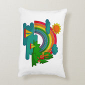 太陽の雲と虹の下のボートの旅行の風景 アクセントクッション (裏面(縦))