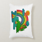 太陽の雲と虹の下のボートの旅行の風景 アクセントクッション (正面(垂直))