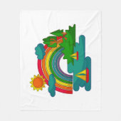 太陽の雲と虹の下のボートの旅行の風景 フリースブランケット (正面)