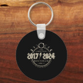 太陽のEclipse 20172024戻る黒い米国春へ キーホルダー (正面)