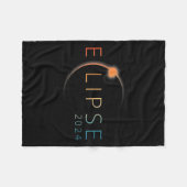 太陽のEclipse 2024総太陽のEclipse 4.08.24 2 フリースブランケット (正面(横))