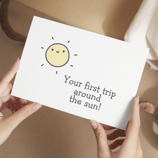太陽を一周おめでとう！赤ちゃんの1歳の誕生日 ポストカード