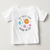太陽を一周したよ！ 女の子の1歳の誕生日 ベビーTシャツ (正面)
