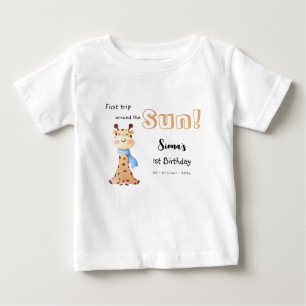 太陽を一周するキリン君 1歳の誕生日 ベビーTシャツ