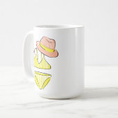 太陽を吸収 – 黄色の水着 コーヒーマグカップ (正面左)