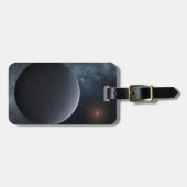 太陽系外惑星Ogle-2016-Blg-1195lb小星を公転する ラゲッジタグ (正面横)