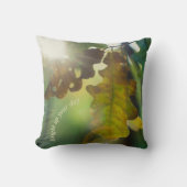 太陽葉を浴びたオーク材 クッション (正面)