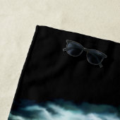 太陽遊の下のイルカ ビーチタオル (インサイチュ)