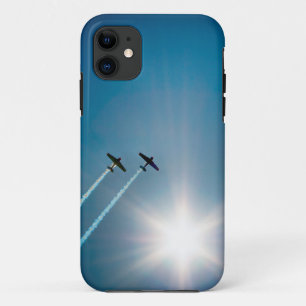 太陽飛んでいると青空の飛行機。 iPhone 11 ケース