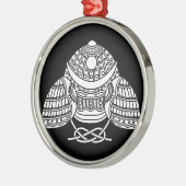 太陽 月 武士の兜 メタルオーナメント (左)