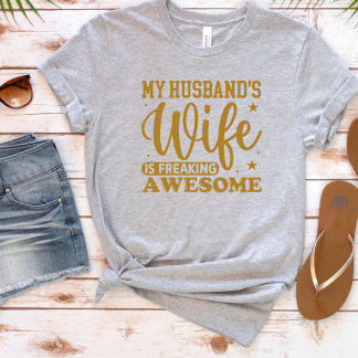 夫おもしろいの女房が素晴らしTシャツ Tシャツ
