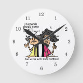 夫および妻の態度のユーモア ラウンド壁時計 (正面)