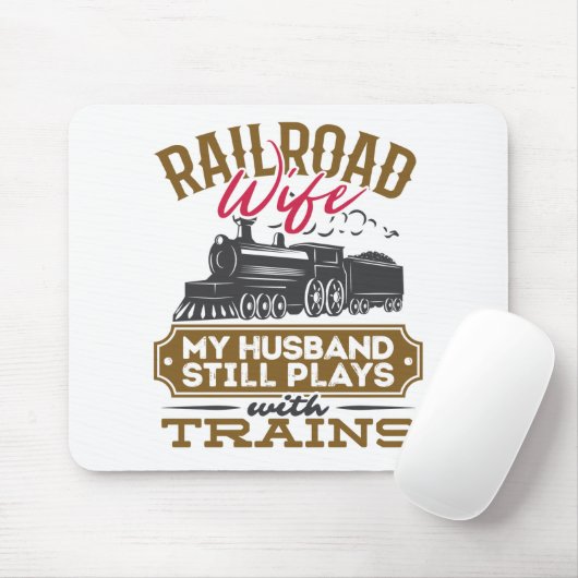 夫が電車に乗り込んで遊いる妻の鉄道 マウスパッド (マウス)