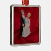 夫と妻(結婚式の日結婚お祝い) メタルオーナメント (右)