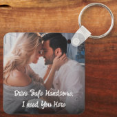 夫のボーイフレンドに安全な贈り物をドライブ写真 キーホルダー (裏面)
