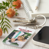 夫の写真（バーガンディ色のテキスト付き） キーホルダー (正面右)