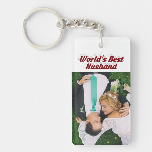 夫の写真（バーガンディ色のテキスト付き） キーホルダー (正面)