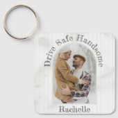 夫の彼氏カスタムの写真に安全な贈り物をドライブ キーホルダー (正面)