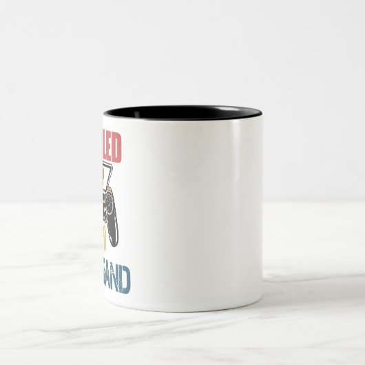 夫のTシャツの新しい夫にヴィンテージレベルまで上げる ツートーンマグカップ (中央)