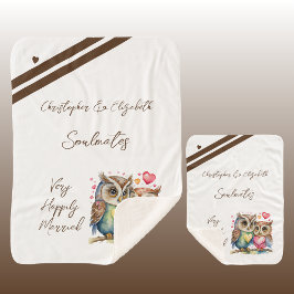 夫は可愛いフクロウのアニバーサリーギフトを食べる シェルパブランケット