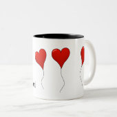 夫を愛する赤いハート風船の三色 ツートーンマグカップ (正面右)