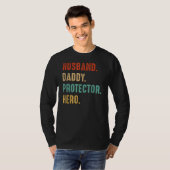 夫ダディープロテクターヒーローパパ父ダ Tシャツ (正面フル)