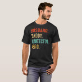 夫ダディープロテクターヒーローパパ父親父D Tシャツ (正面フル)
