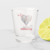 夫パーソナライズされたのハート写真が大好き ショットグラス (裏面)