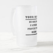 夫パーソナライズされた父プロテクターヒーロー フロストグラスビールジョッキ (正面左)