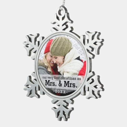 夫人及び夫人としてKeepsake Ornament初めてのクリスマス スノーフレークピューターオーナメント (右)